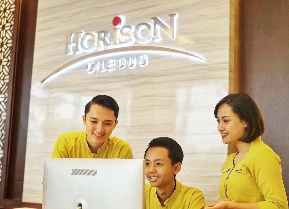 Horison Ciledug Jakarta Exterior photo